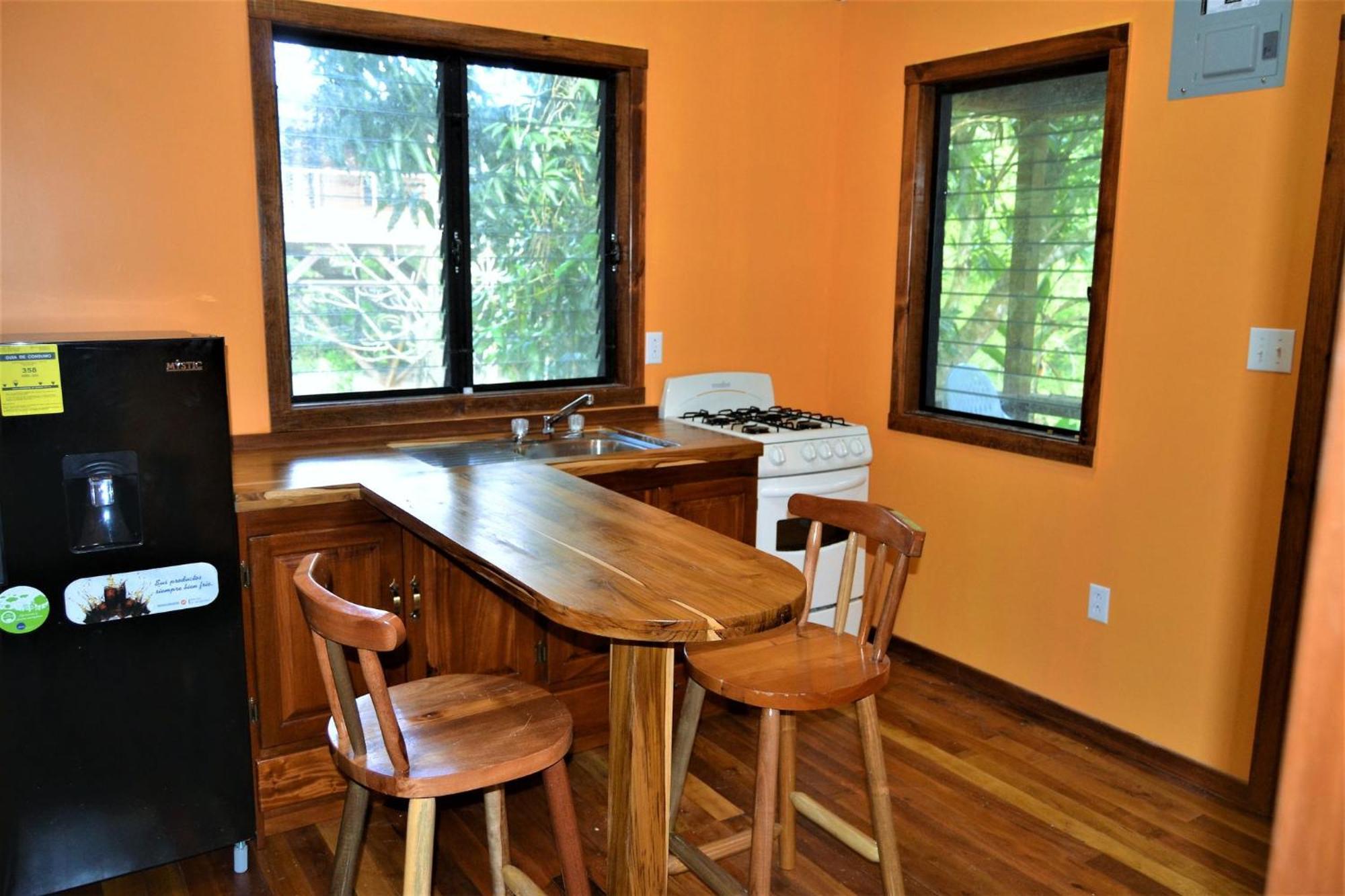 Iguana Roost Tourism Gold Standard Fully Equipped Two Bedroom Cabin ซานอิกนาซิโอ ภายนอก รูปภาพ